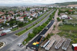 Nevşehir’de asfalt serimi tam gaz