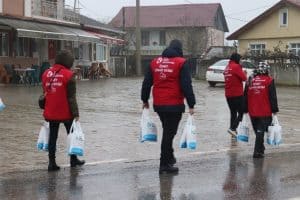 İzmit’te Çınar ekibi iç ısıtıyor