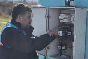 Manisa’da sondaj kuyularının elektrik panoları yenileniyor