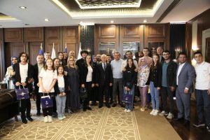 Bursa’da başarılı öğrenciler ödüllendirildi