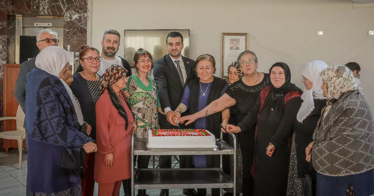 ankara-keciorende-huzurevi-sakinlerine-surpriz-ziyaret-ceABHjzV.webp