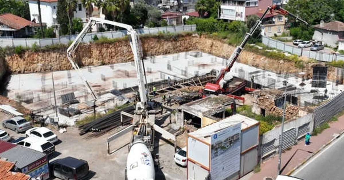 antalyada-kentsel-yenileme-proje-calismalari-yeniden-basladi-hSg3eKQi.webp