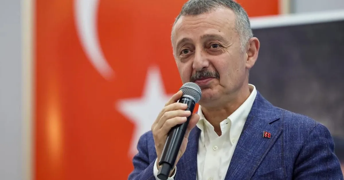 baskan-buyukakin-onlar-konusur-biz-eser-yapariz-9IXpAzk1.webp