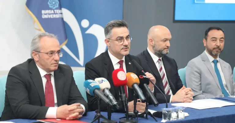 BTÜ’den liselilere iki dev proje… Akademisyenler okullarda, öğrenciler üniversitede