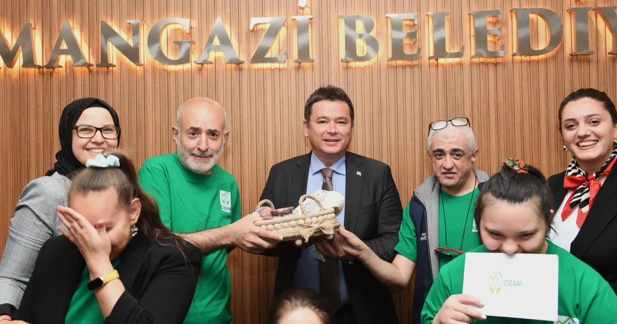 bursa-osmangazide-engelli-bireyler-sordu-baskan-aydin-cevapladi-a32W2LD1.webp