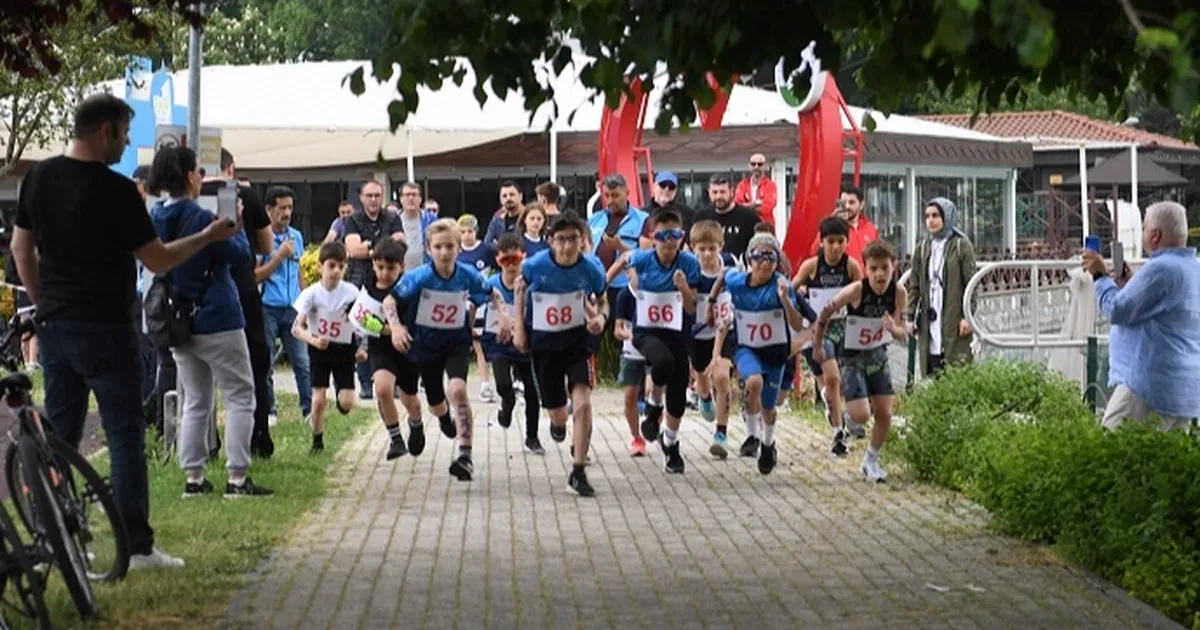 bursa-osmangazide-genc-sporcularin-duatlon-heyecani-7iRjj5Wh.webp