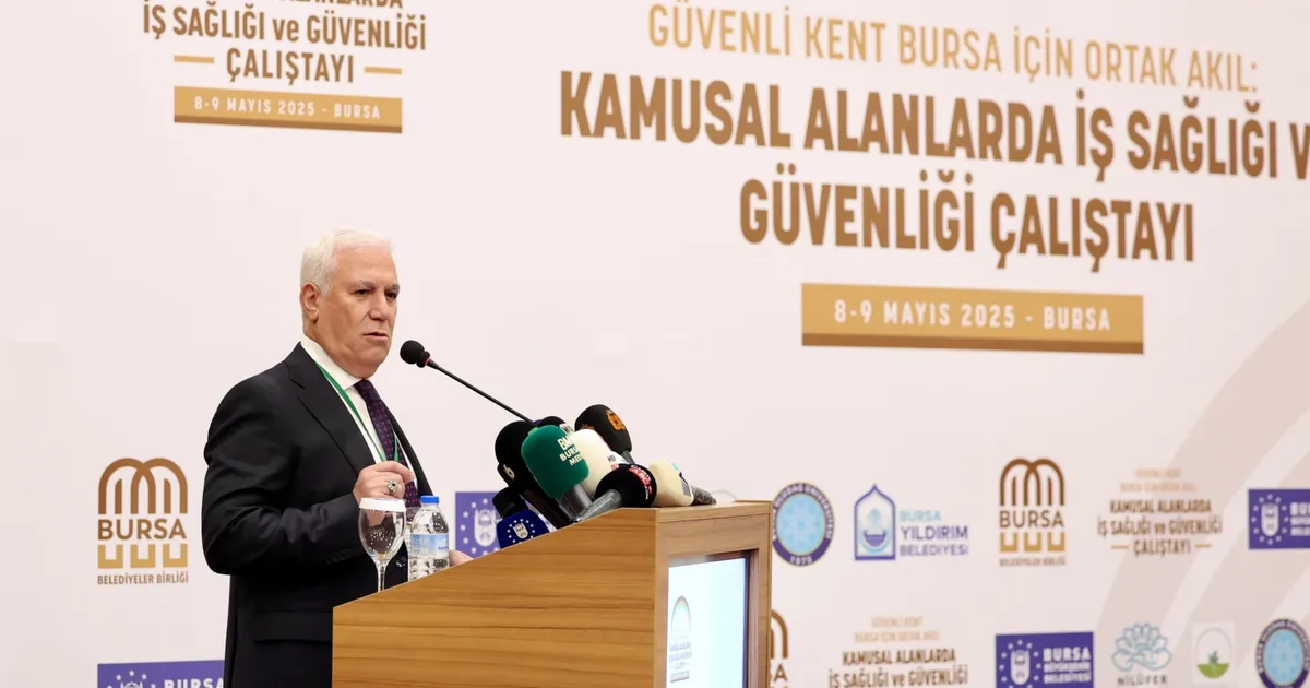bursada-kamusal-alanlarda-is-sagligi-ve-is-guvenligi-calistayi-GujnaDX9.webp