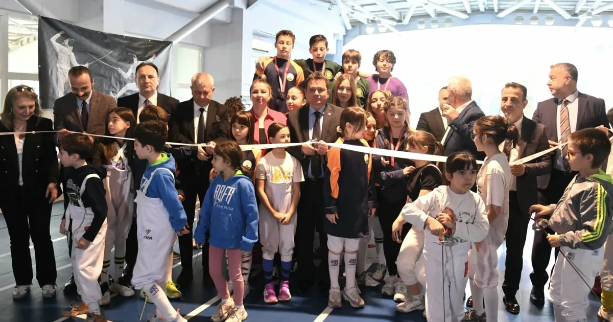 bursada-osmangazi-belediyesinden-eskrim-salonu-tFUyG5sw.webp