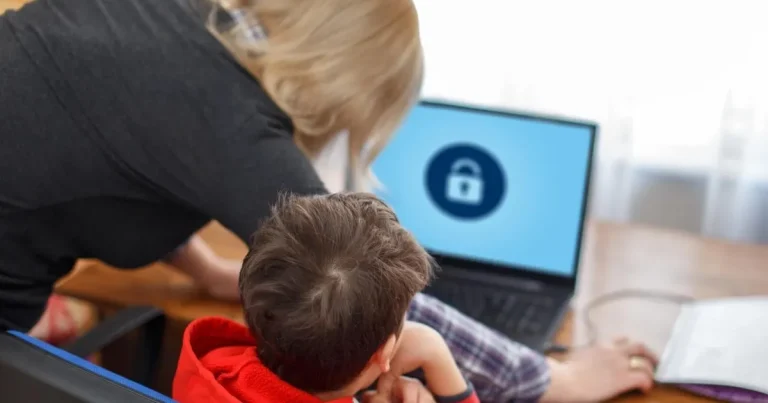 Çocukları dijital dünyanın risklerinden koruyacağız
