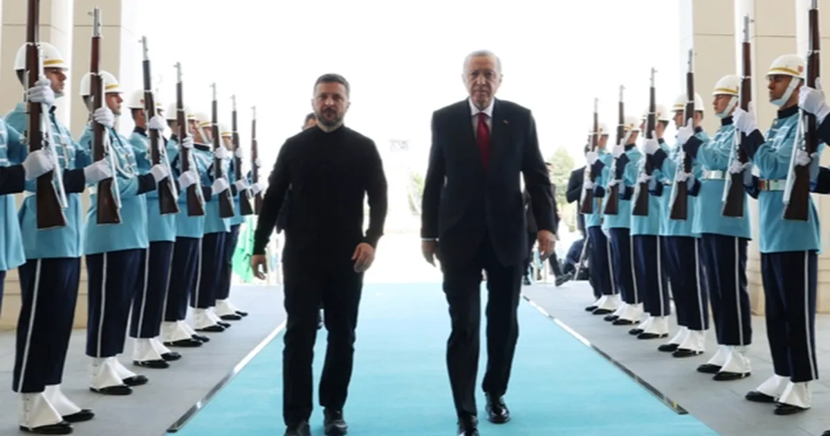 cumhurbaskani-erdogan-zelenskiy-ile-gorustu-IFrGj1yp.webp