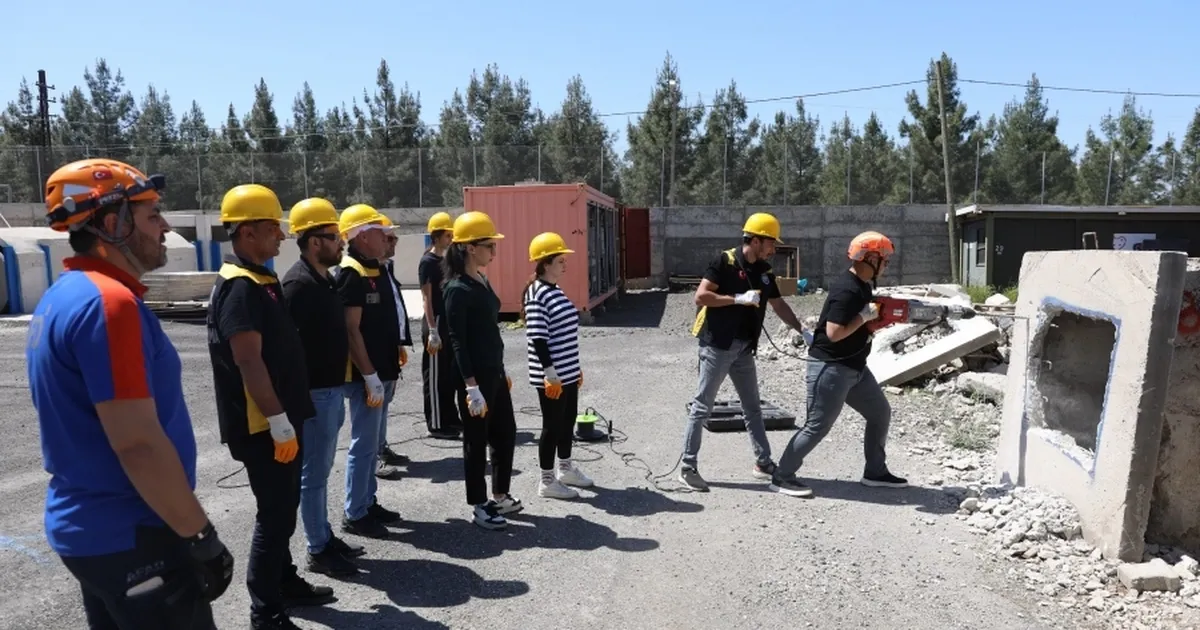 dbb-personelinden-olasi-afetlere-karsi-hazirlik-U15TN3Sq.webp