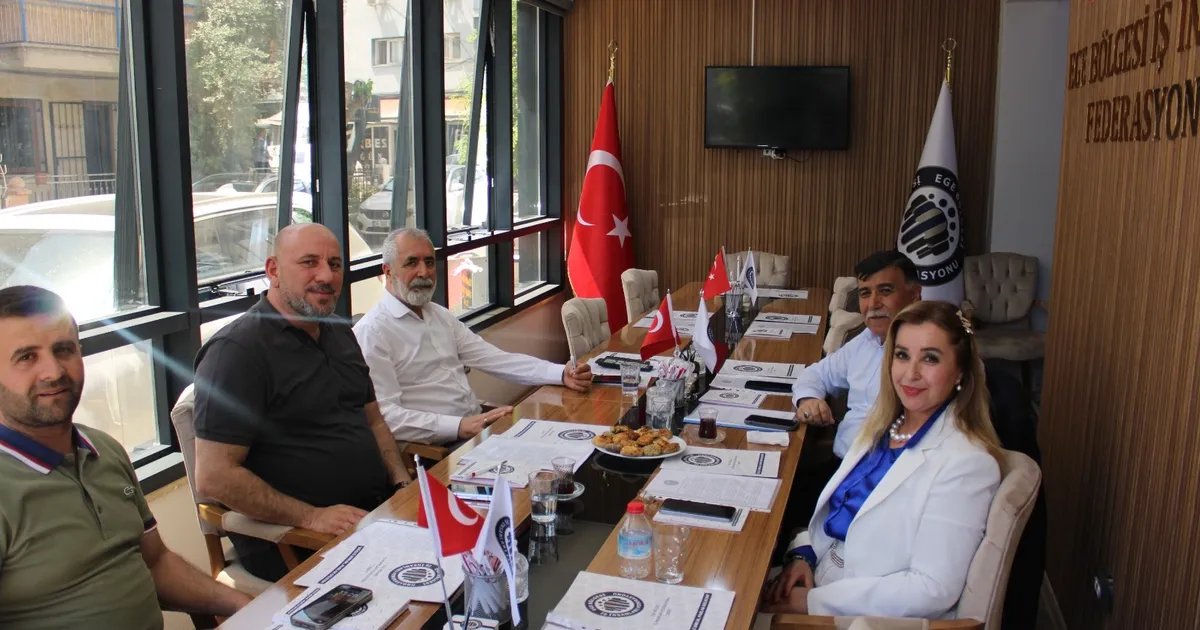 ege-bolgesi-is-insanlari-federasyonunda-yatirim-potansiyeli-degerlendirildi-ANMZRLpX.webp