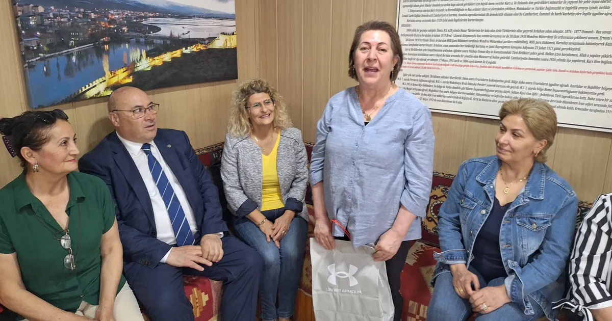 gebze-kai-derneginden-anlamli-anneler-gunu-MMdc8emm.webp