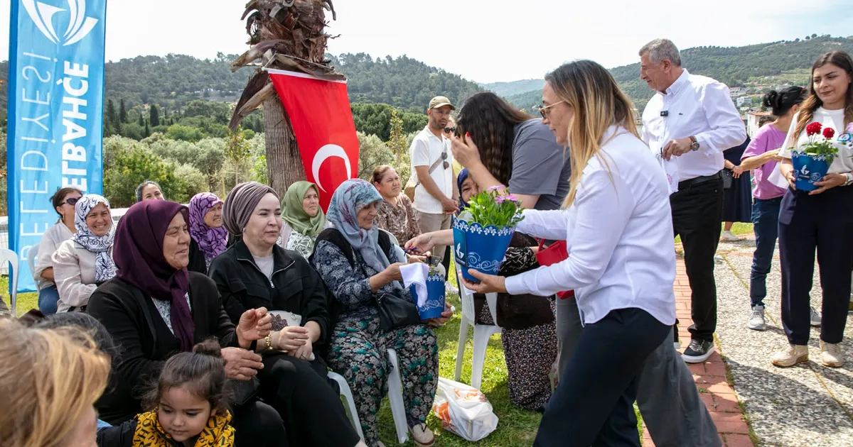 guzelbahceli-anneler-kahvaltida-bulustu-JZBb9MVA.webp