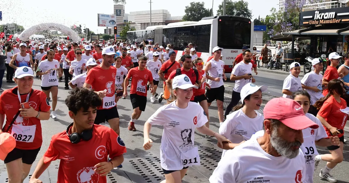izmir-karabaglarda-19-mayis-coskusu-g2Aq4uFX.webp
