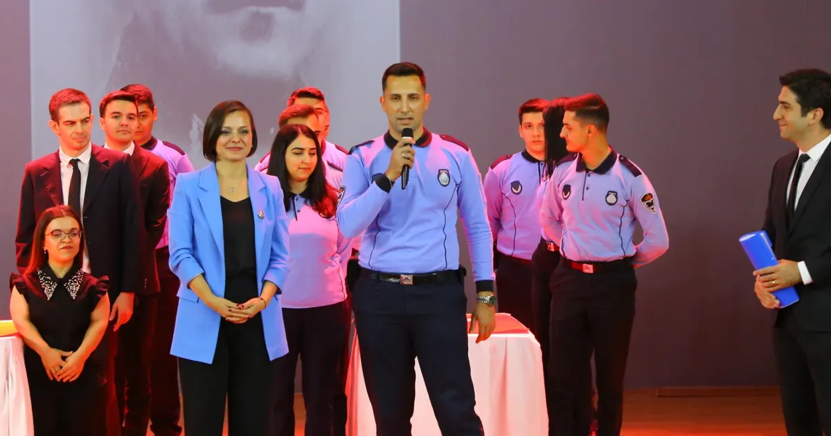 izmir-karabaglarda-aday-memurlar-yemin-etti-Z5Tn5Yfb.webp