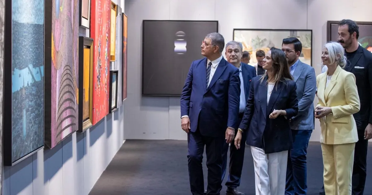 izmir-sanat-ve-antika-fuari-kapilarini-acti-GcGBMZWJ.webp
