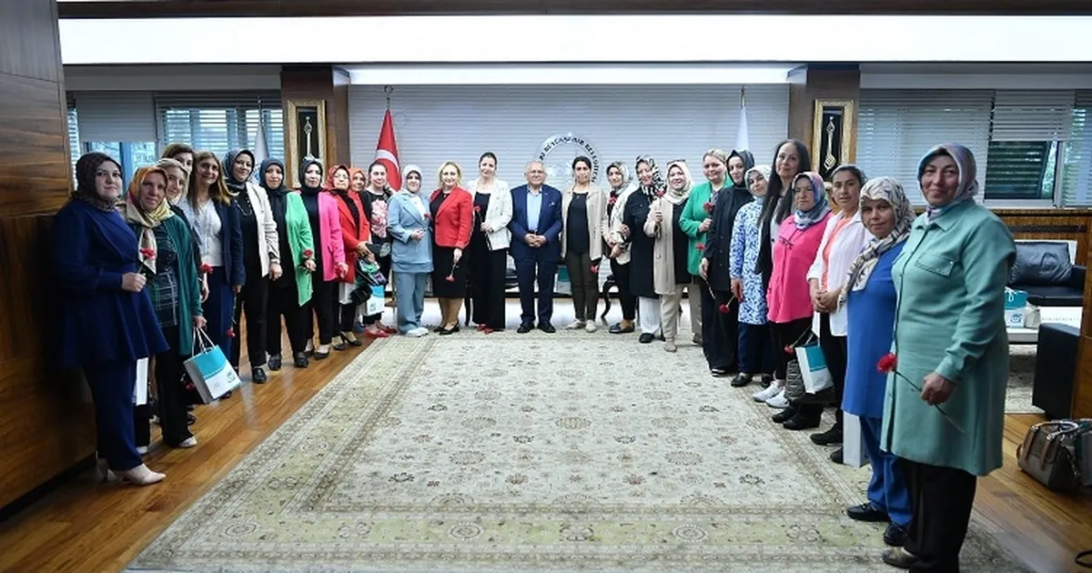 kayseri-buyuksehirden-kadin-muhtarlara-anneler-gunu-toplantisi-n3AZ4jep.webp