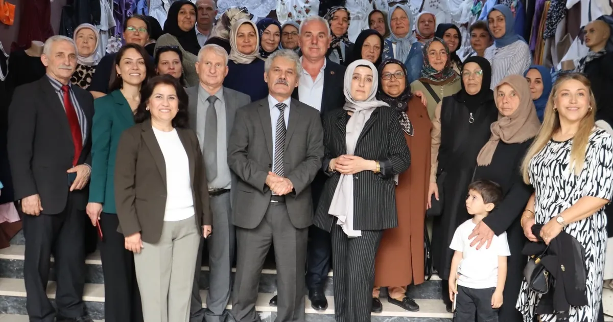 kocaeli-akmesede-kadin-emegi-sergide-bulustu-VXp5xzvW.webp