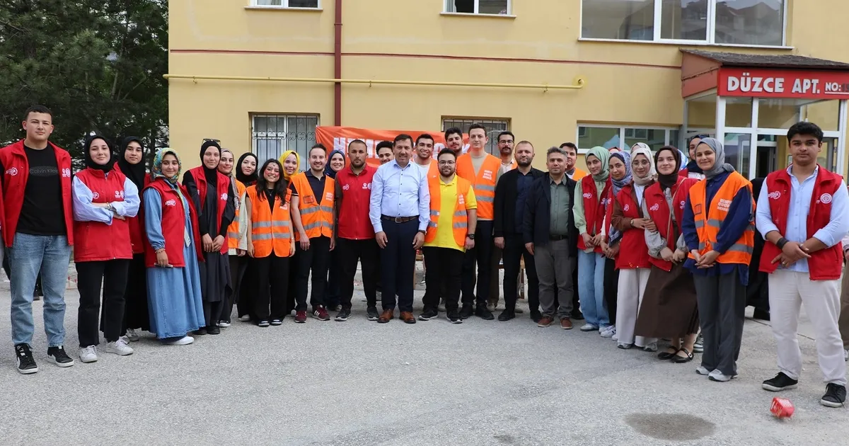 konya-karatayda-cocuklar-aileleriyle-bulustu-YQlJybBc.webp