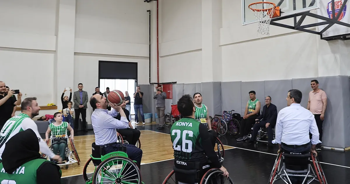 konyada-tekerlekli-sandalyede-pota-heyecani-iVtAnMAJ.webp