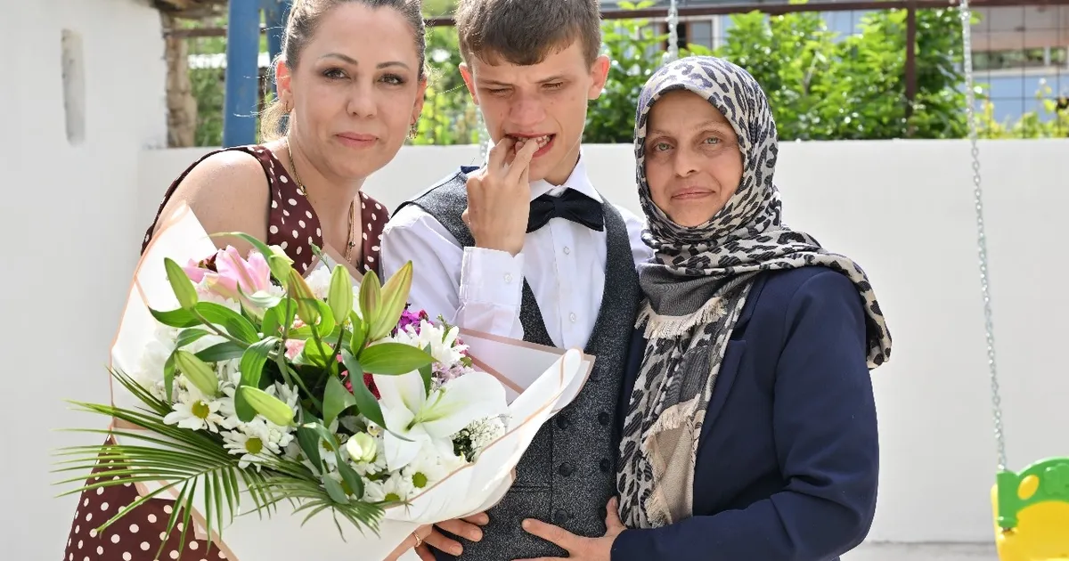 manisada-anneler-gununde-mutlu-eden-destek-n6EXRa3z.webp