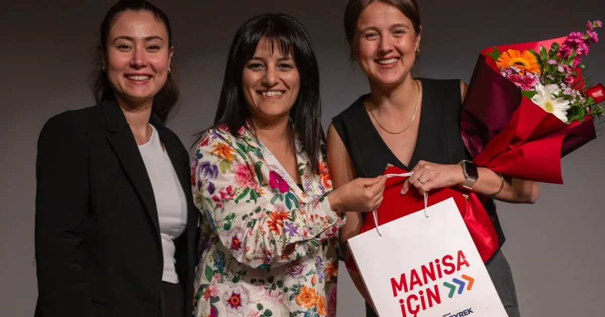 manisadan-isitme-engellilere-ozel-film-gosterimi-htIhGBpj.webp