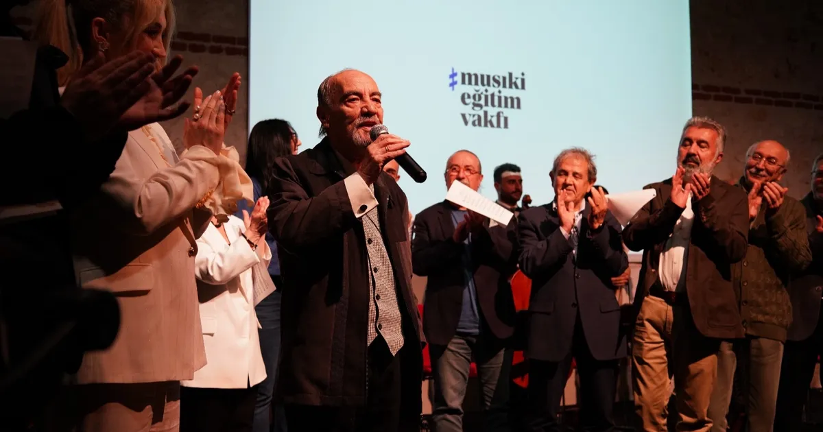 musiki-egitim-vakfindan-umit-gurelmana-vefa-konseri-YBJrhwJs.webp