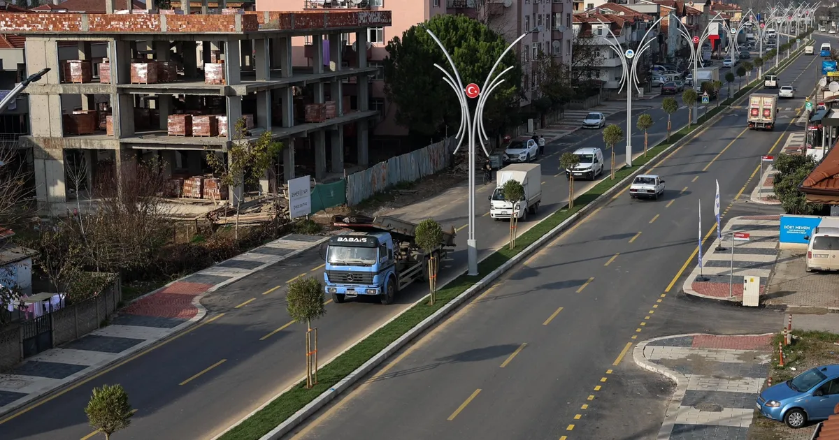 sakarya-buyuksehirden-sehrin-dort-bir-yanina-yesil-dokunus-VkSjdIef.webp