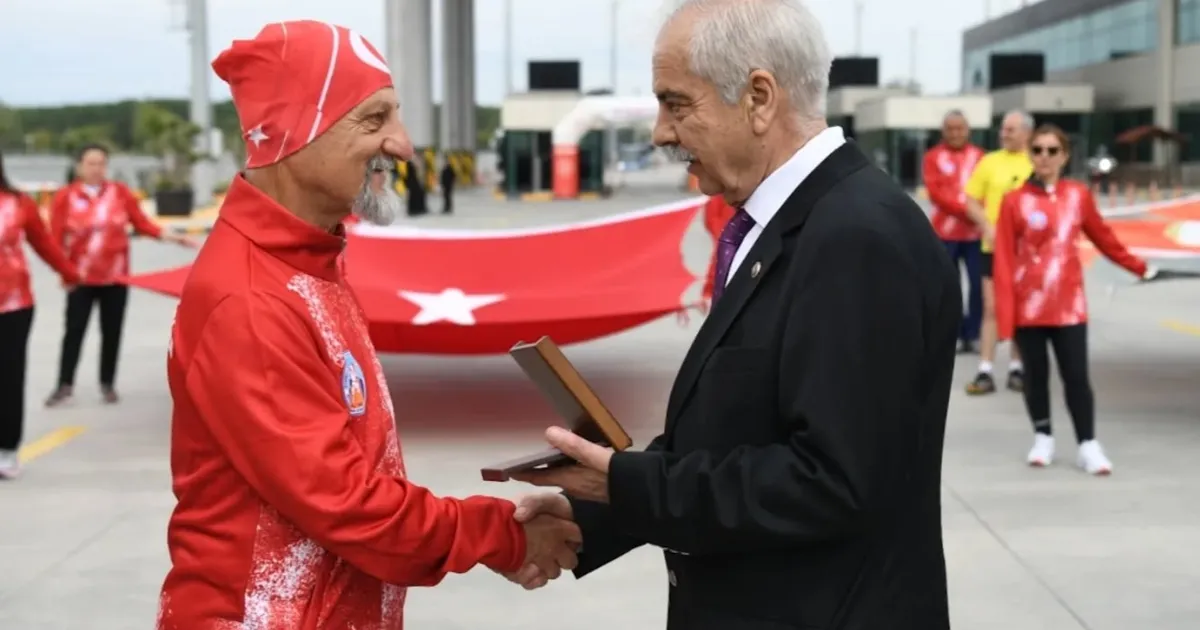 selanikten-alinan-ata-topragi-ipsaladan-anitkabire-ulastirilacak-ZmcDazww.webp