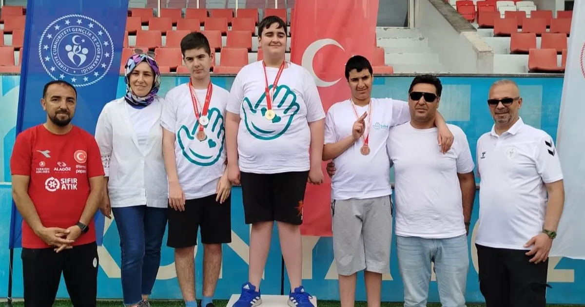 sobenin-atletizm-takimindan-tarihi-basari-33-madalya-jskihWqI.webp