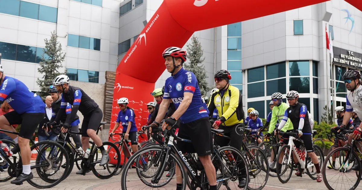 sporcular-8-kez-sehitler-icin-pedal-cevirdi-gbjC8ByU.webp