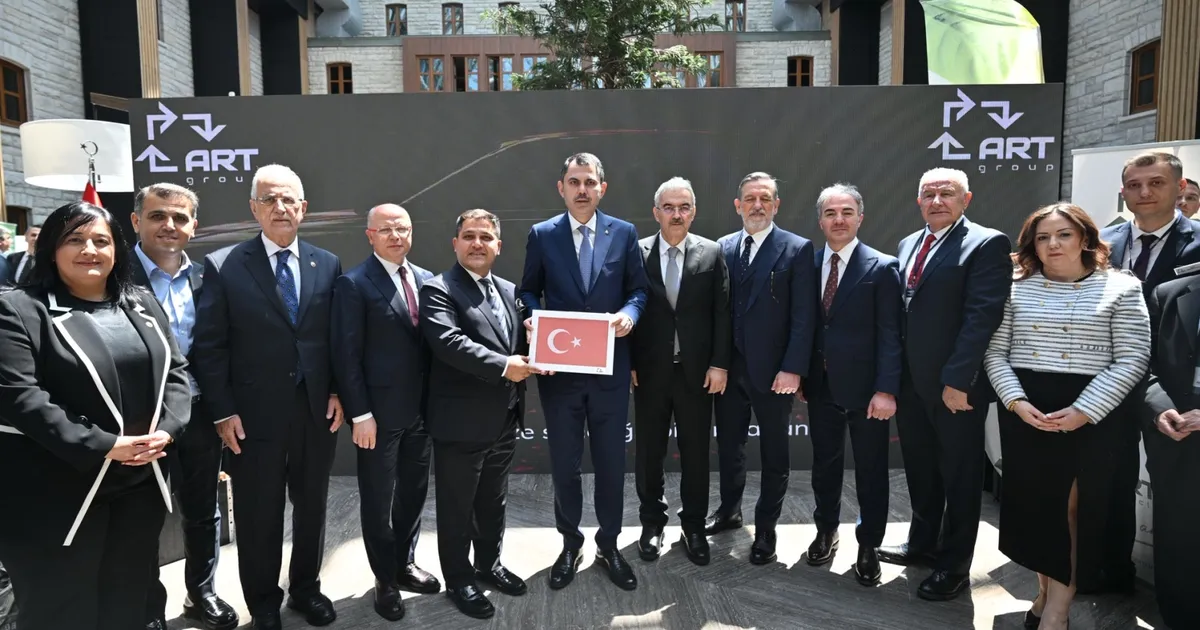 surdurulebilir-gelecege-bursadan-art-group-imzasi-aNKuMEpp.webp