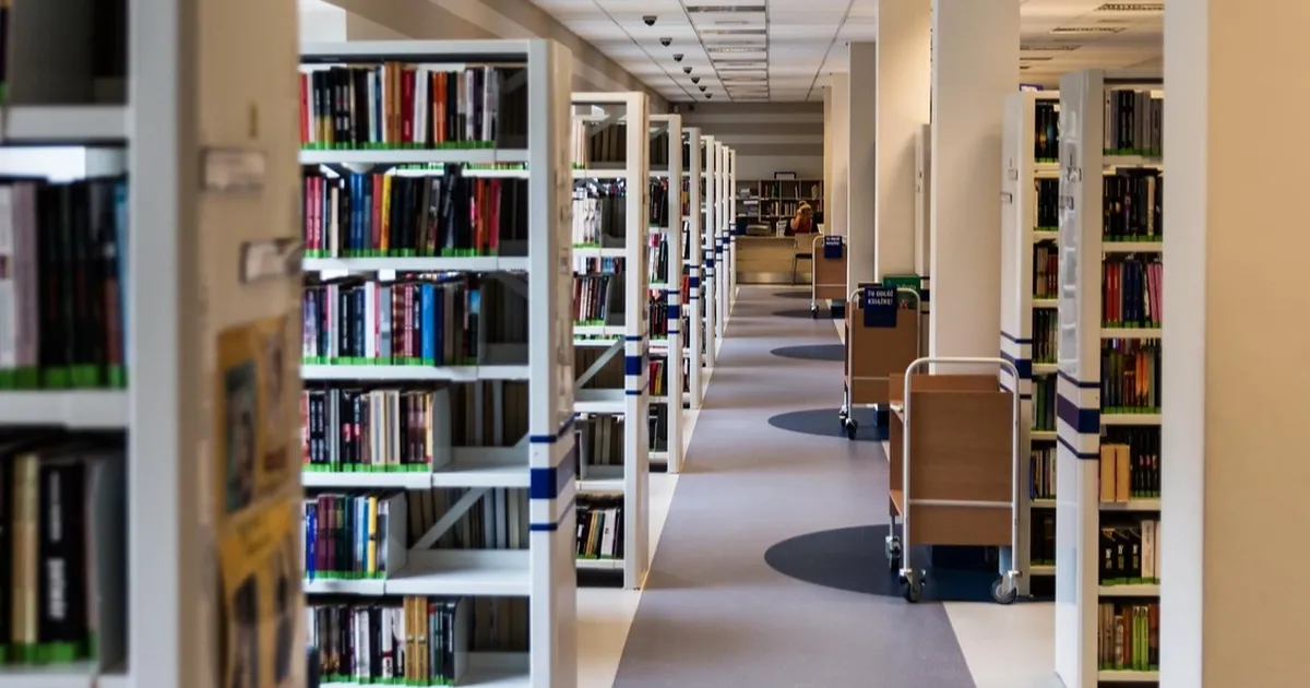 yayderden-kitap-okuma-krizi-uyarisi-zq22ryqI.webp