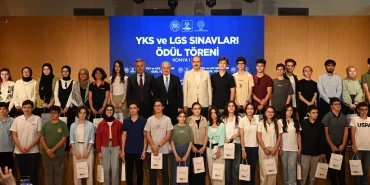 Konya’da gurur günü: YKS ve LGS şampiyonları ödüllendirildi